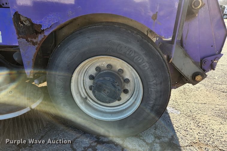 image for item KH9749 2004 Elgin Pelican Series P  street sweeper truck