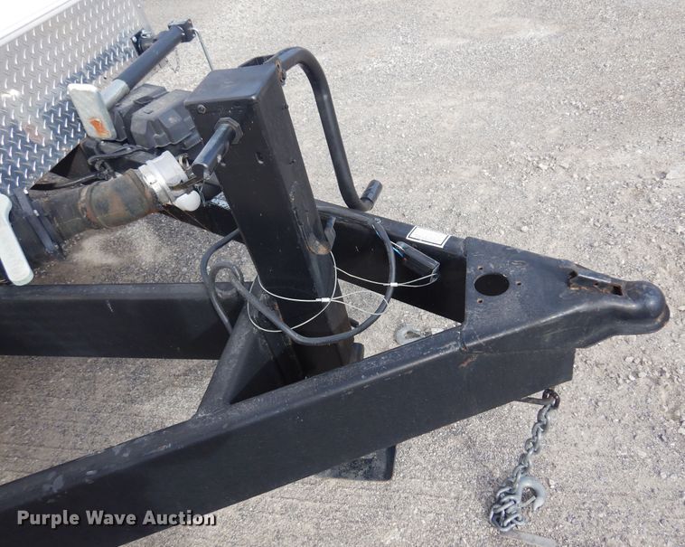 image for item KJ9560 2016 Rich Specialty Trailers  restroom trailer