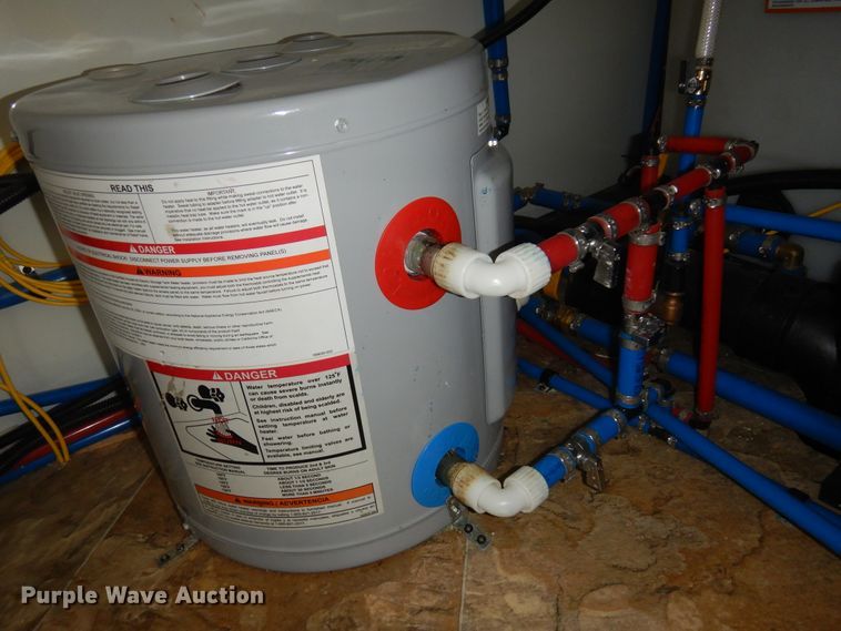 image for item KJ9560 2016 Rich Specialty Trailers  restroom trailer