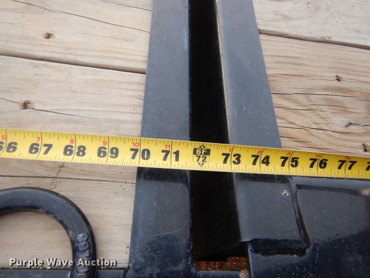 image for item KS9279 2020 Diamond C  tilt deck equipment trailer