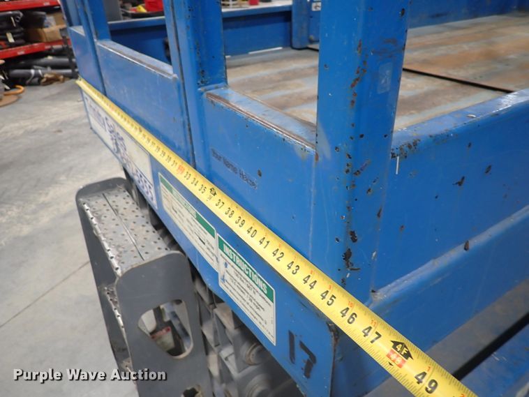 image for item DC4068 2003 Genie GS2646  scissor lift