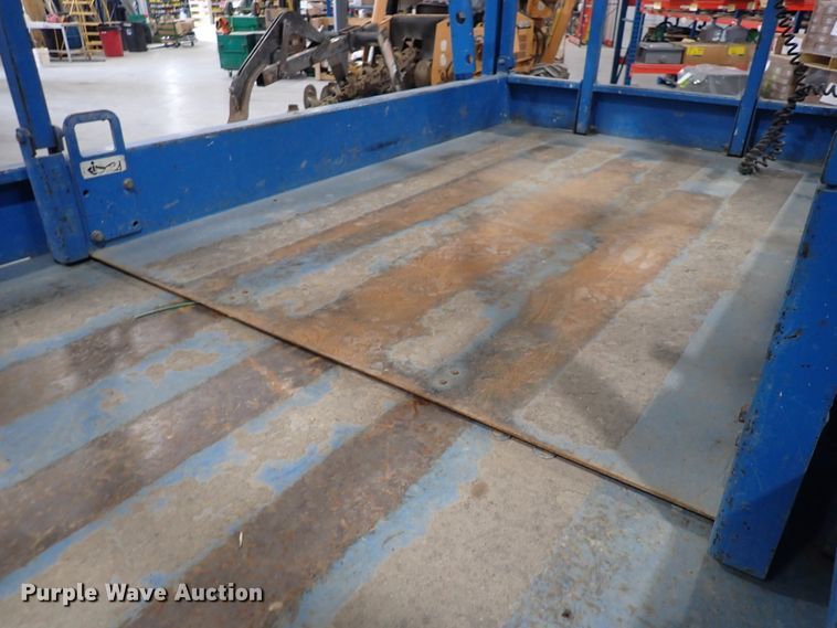 image for item DC4068 2003 Genie GS2646  scissor lift