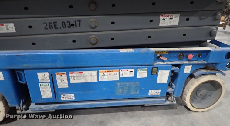 image for item DC4068 2003 Genie GS2646  scissor lift