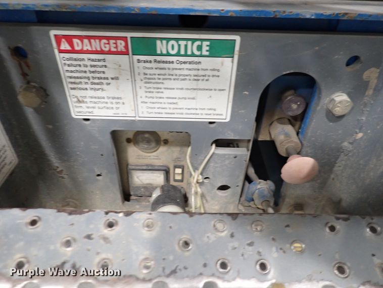 image for item DC4068 2003 Genie GS2646  scissor lift