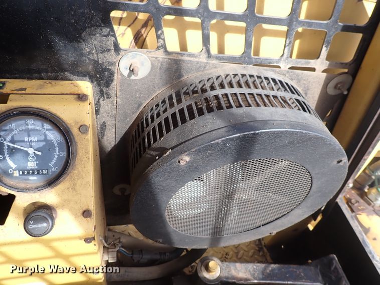 image for item DC4083 2000 ASV 4810  tracked skid steer loader