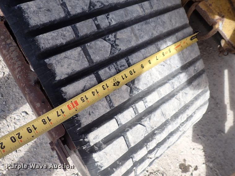 image for item DC4083 2000 ASV 4810  tracked skid steer loader