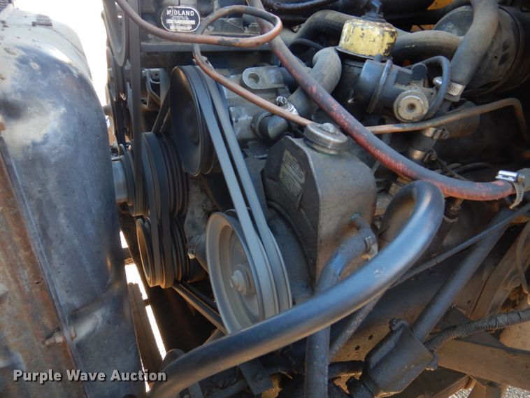 image for item DE7519 1985 Ford F800  oil distributor truck