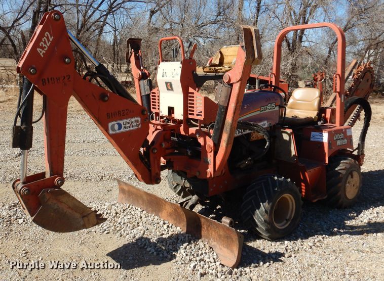 image for item DF0071 2010 Ditch Witch RT45  trencher