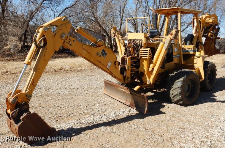 image for item DF0072 2005 Vermeer V120  cable plow