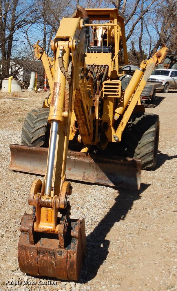 image for item DF0072 2005 Vermeer V120  cable plow