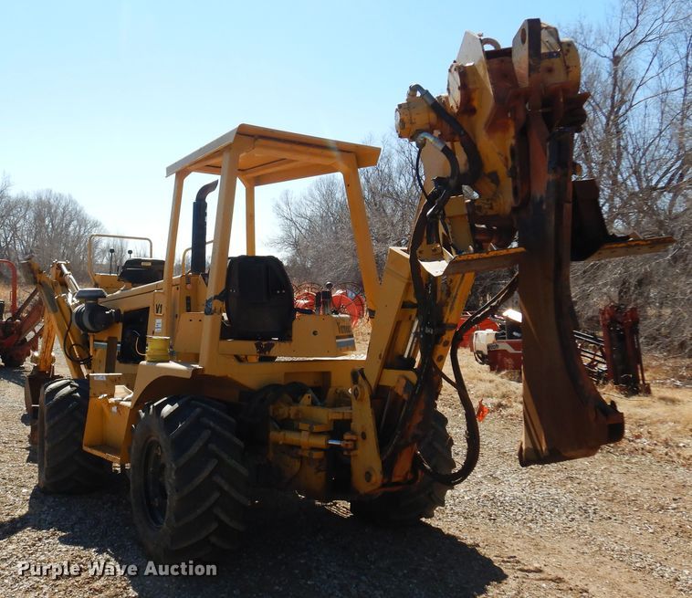 image for item DF0072 2005 Vermeer V120  cable plow