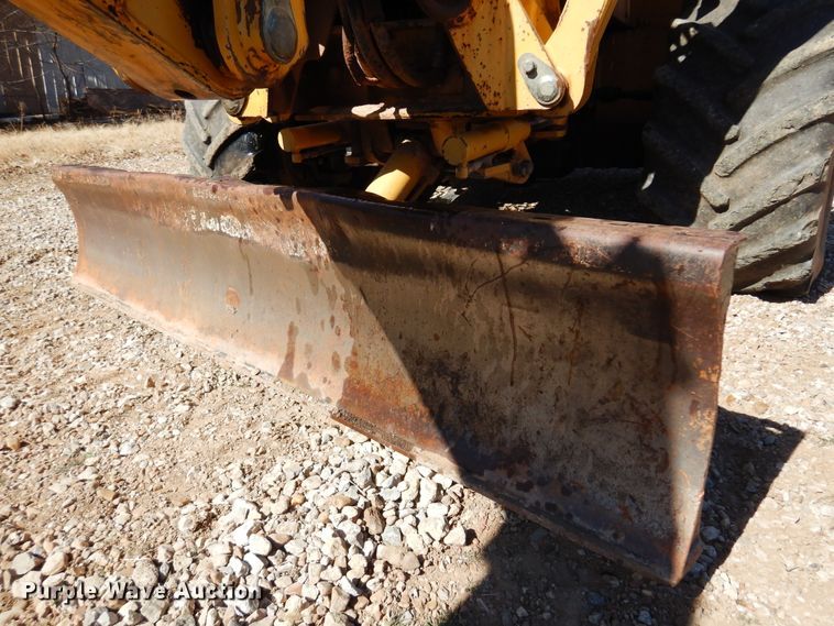 image for item DF0072 2005 Vermeer V120  cable plow