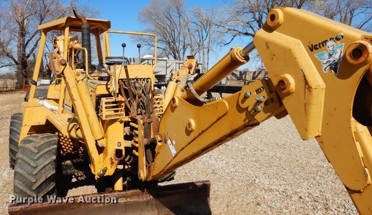 image for item DF0072 2005 Vermeer V120  cable plow