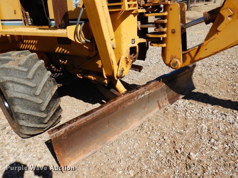 image for item DF0072 2005 Vermeer V120  cable plow