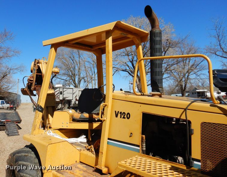 image for item DF0072 2005 Vermeer V120  cable plow