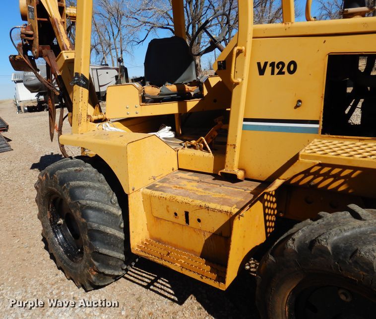 image for item DF0072 2005 Vermeer V120  cable plow