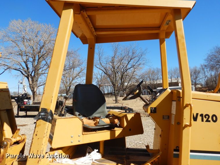 image for item DF0072 2005 Vermeer V120  cable plow