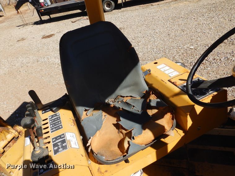 image for item DF0072 2005 Vermeer V120  cable plow