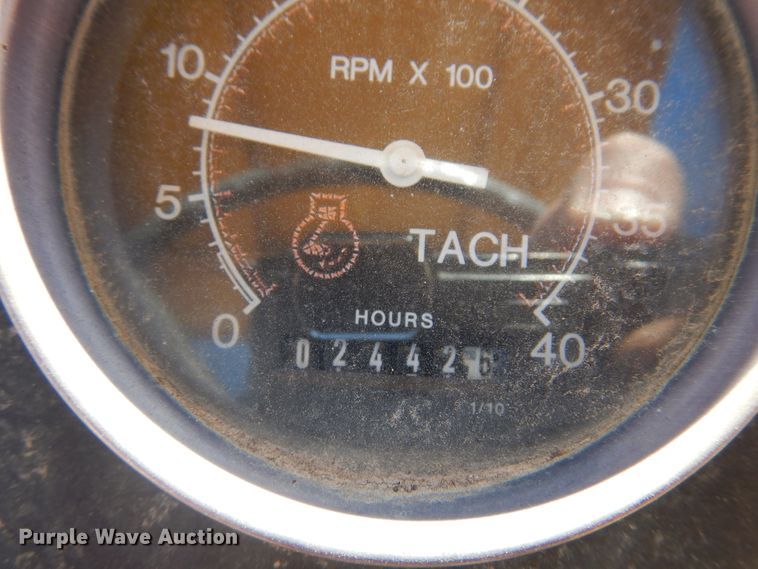 image for item DF0072 2005 Vermeer V120  cable plow