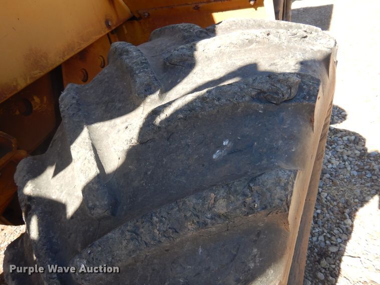 image for item DF0072 2005 Vermeer V120  cable plow