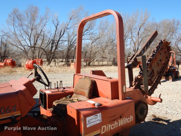 image for item DF0073 Ditch Witch 5110  trencher
