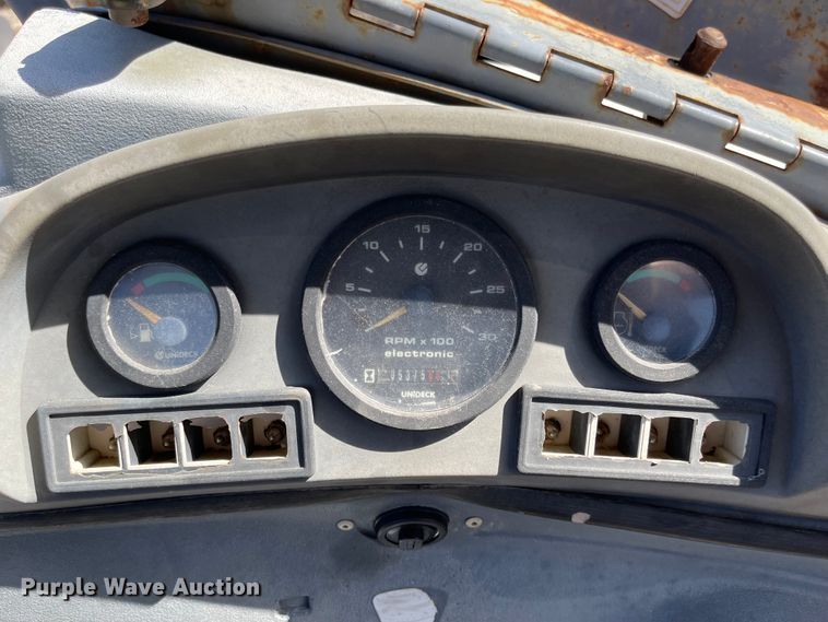 image for item DI8636 New Holland 555E  backhoe