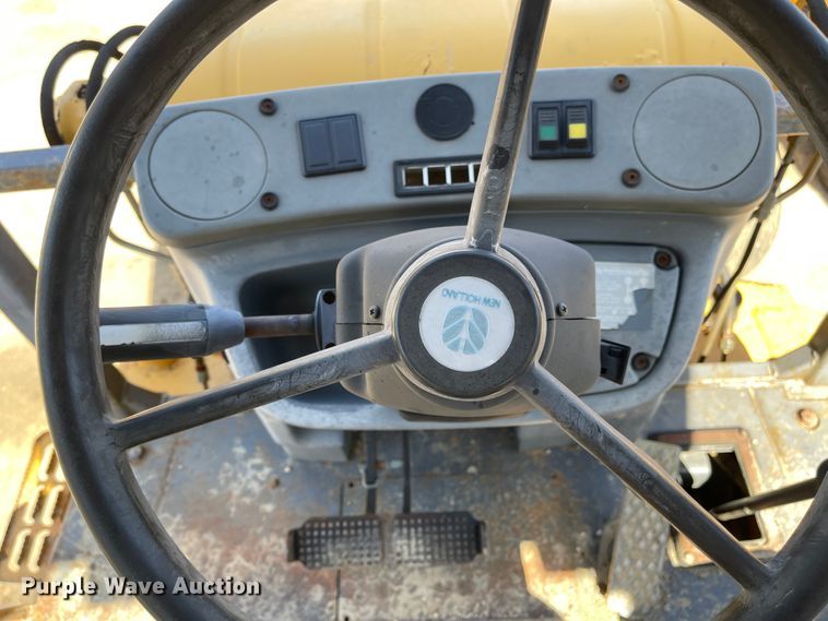 image for item DI8636 New Holland 555E  backhoe