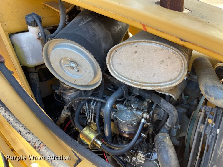 image for item DI8636 New Holland 555E  backhoe