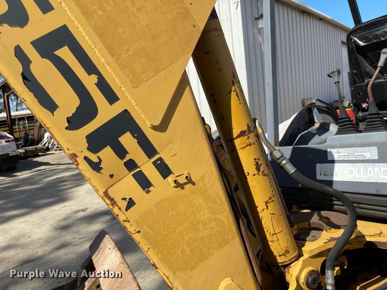 image for item DI8636 New Holland 555E  backhoe