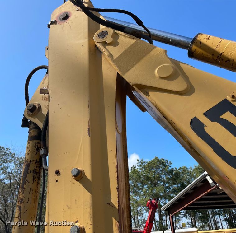 image for item DI8636 New Holland 555E  backhoe