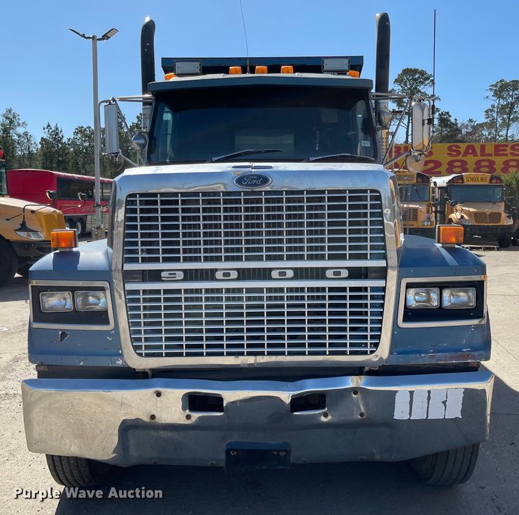 image for item DI8637 1987 Ford LTL9000  dump truck