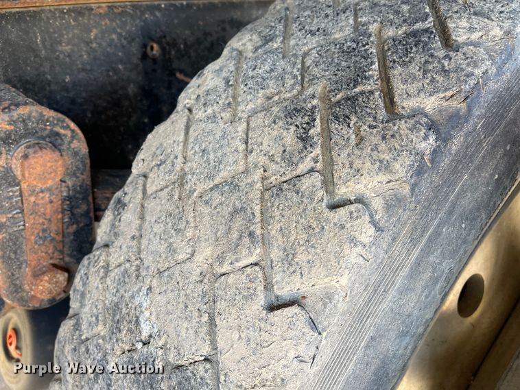 image for item DI8637 1987 Ford LTL9000  dump truck