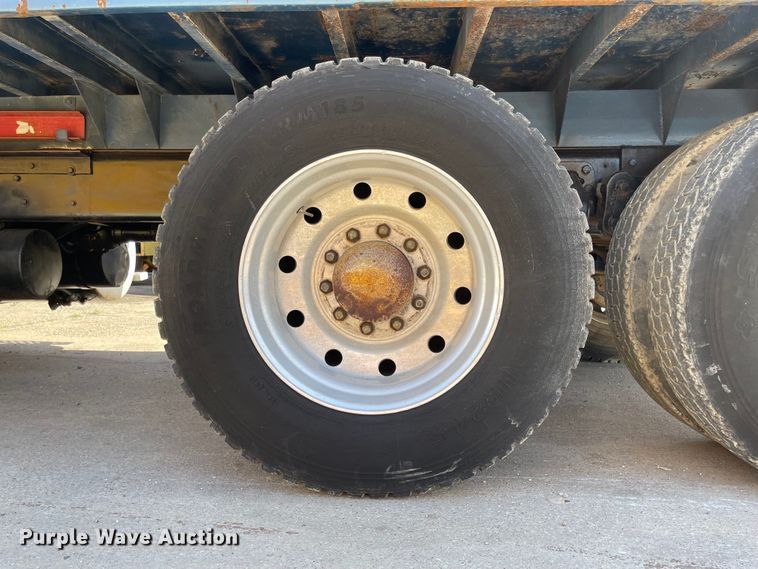 image for item DI8637 1987 Ford LTL9000  dump truck