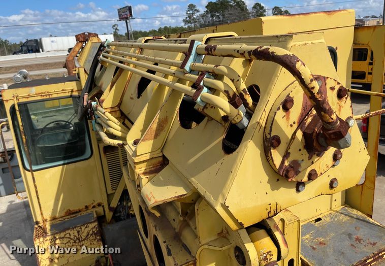 image for item DI8638 Gradall G3WD  wheeled excavator