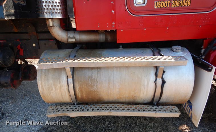 image for item DI8648 2001 Kenworth T800  dump truck