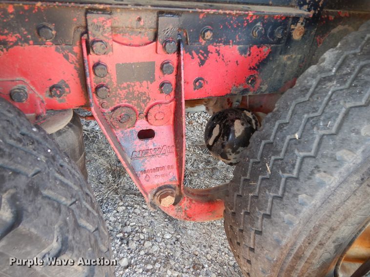 image for item DI8648 2001 Kenworth T800  dump truck