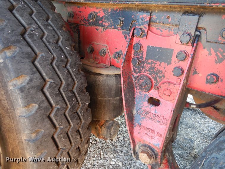 image for item DI8648 2001 Kenworth T800  dump truck