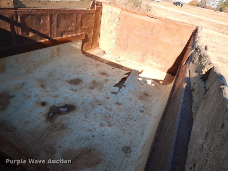 image for item DI8648 2001 Kenworth T800  dump truck