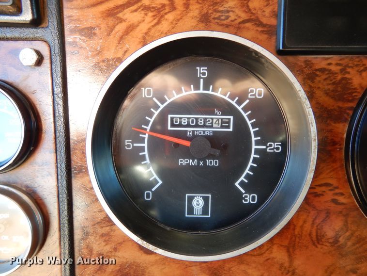 image for item DI8648 2001 Kenworth T800  dump truck