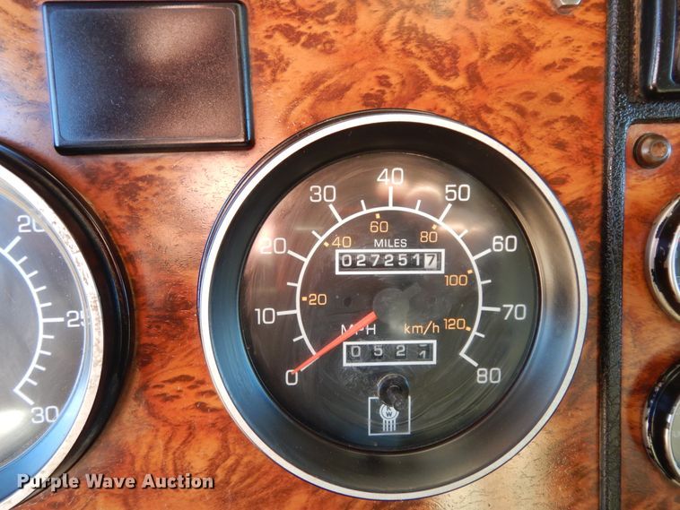 image for item DI8648 2001 Kenworth T800  dump truck