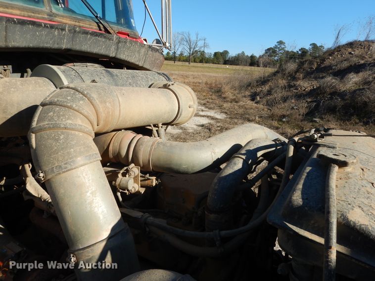 image for item DI8648 2001 Kenworth T800  dump truck