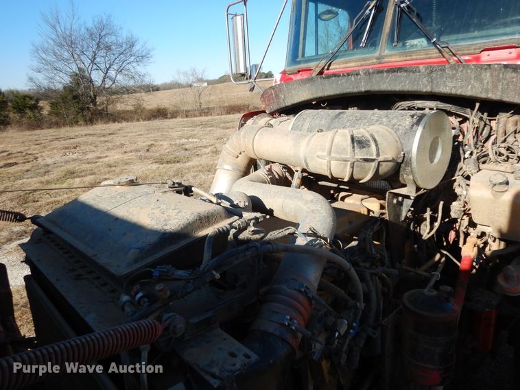 image for item DI8648 2001 Kenworth T800  dump truck