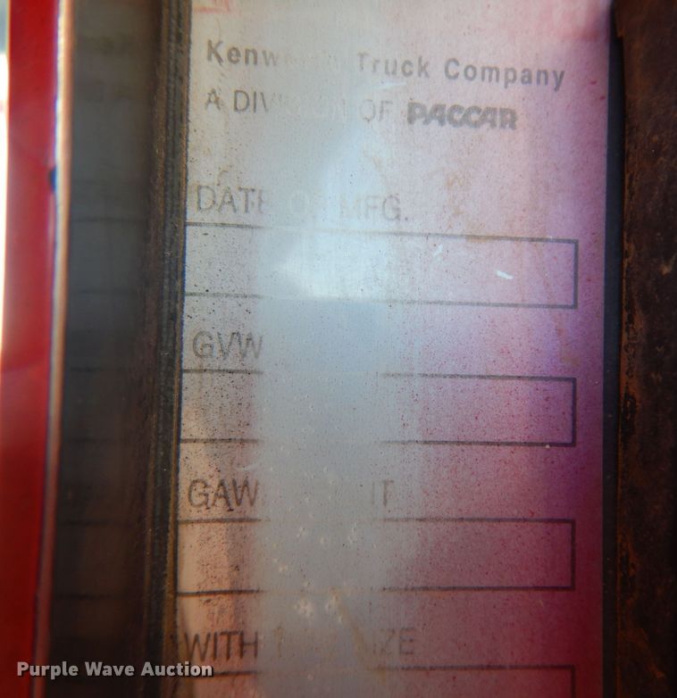 image for item DI8648 2001 Kenworth T800  dump truck