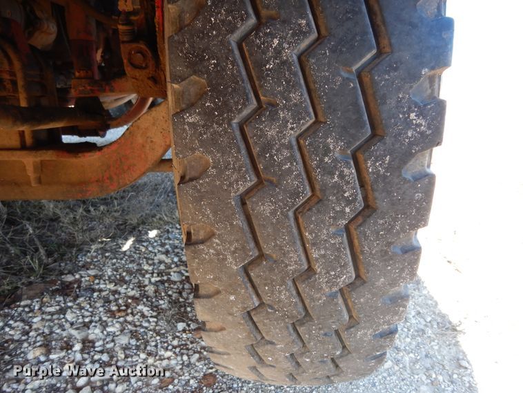 image for item DI8648 2001 Kenworth T800  dump truck