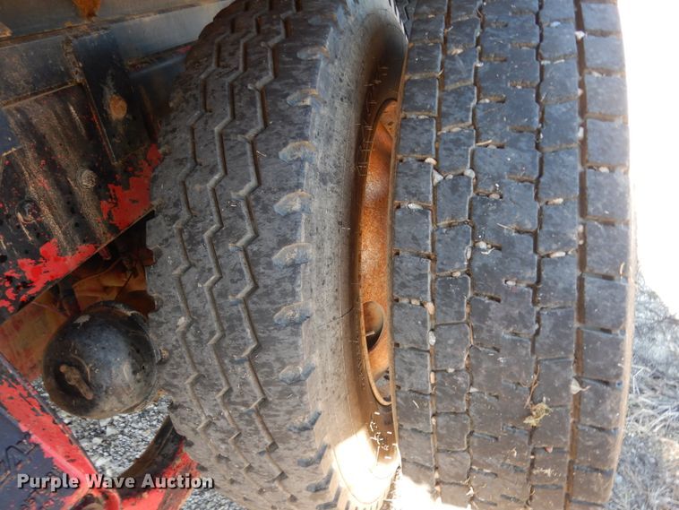 image for item DI8648 2001 Kenworth T800  dump truck