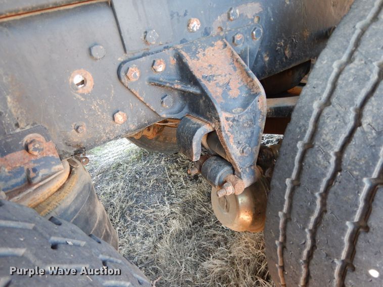 image for item DI8649 2002 Mack CH613  dump truck