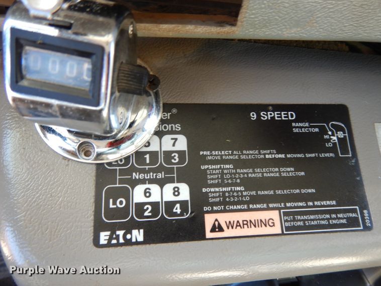 image for item DI8649 2002 Mack CH613  dump truck