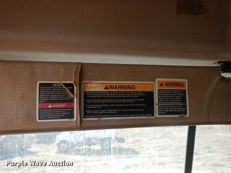 image for item DI8649 2002 Mack CH613  dump truck