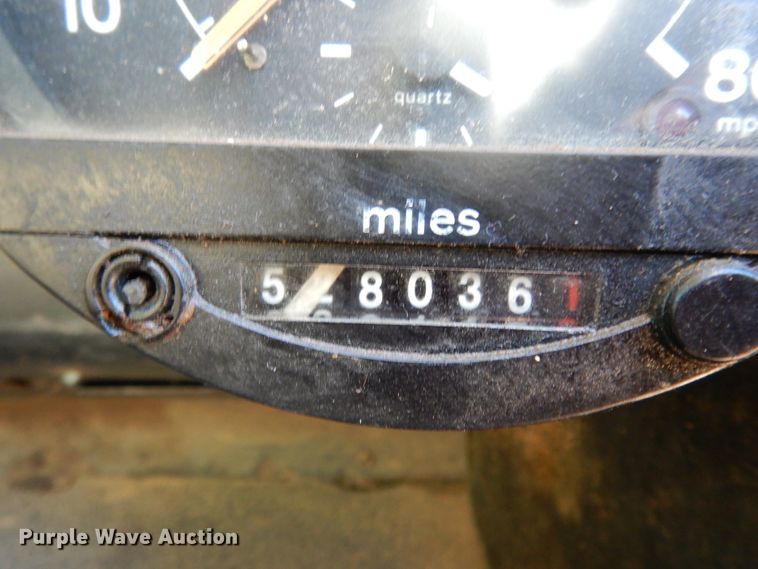 image for item DI8649 2002 Mack CH613  dump truck