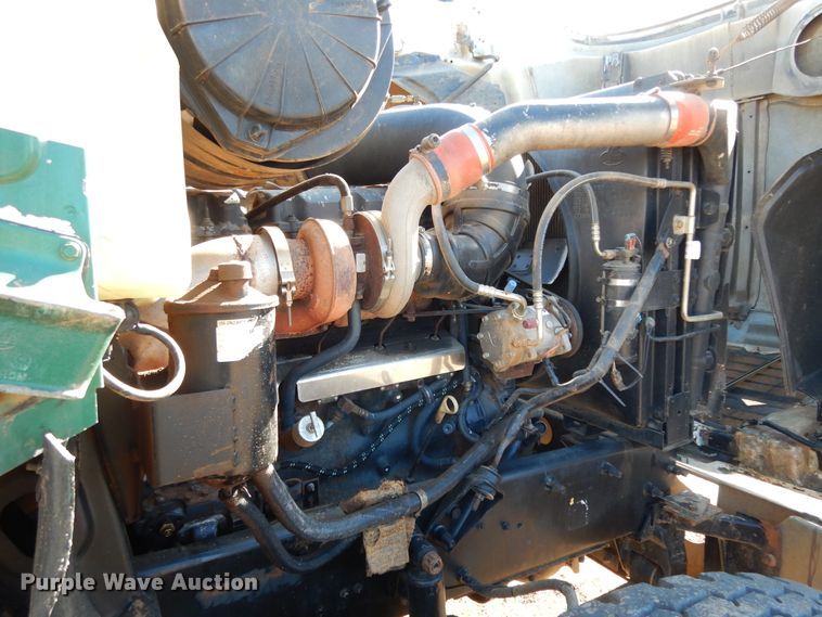 image for item DI8649 2002 Mack CH613  dump truck